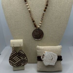 Brown and Cream Beaded Necklace Set